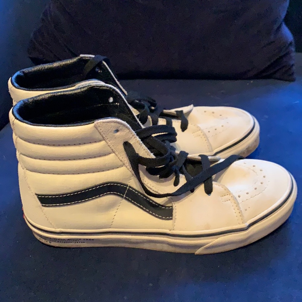 Vans black & off-white mixed media hi tops (suede/canvas/leather) unisex M6 W7.5